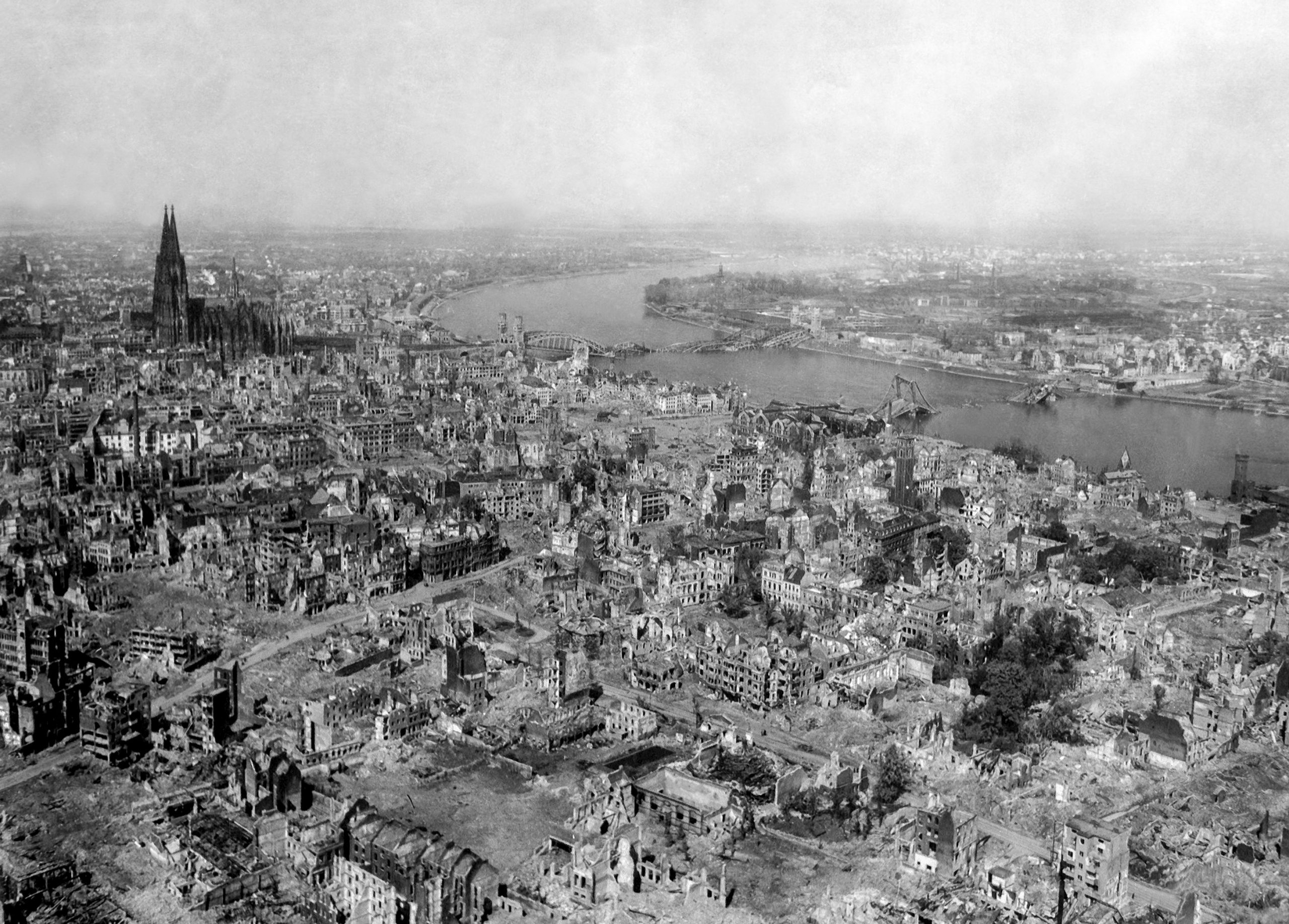 Destruction of Cologne in WWII